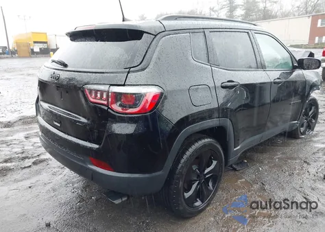 2019 Jeep Compass Altitude 4X4 z USA, uszkodzony, nr VIN 3C4NJDBB1KT601609